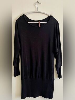 🐈‍⬛ Absolutely Creative Worldwide Black Crewneck Sweater Tunic 🐈‍⬛
